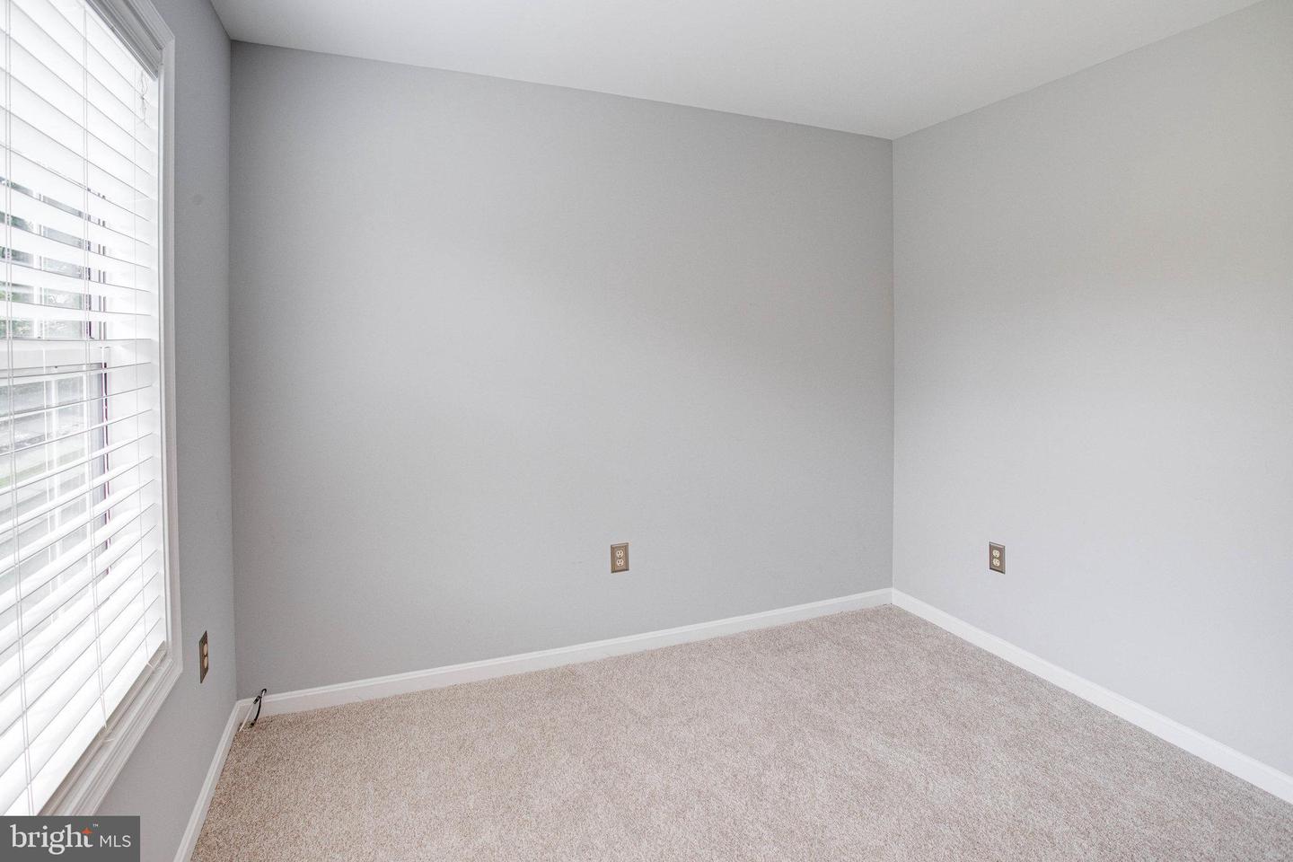 53 Larkwood COURT