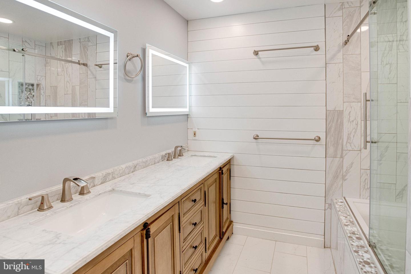 53 Larkwood COURT