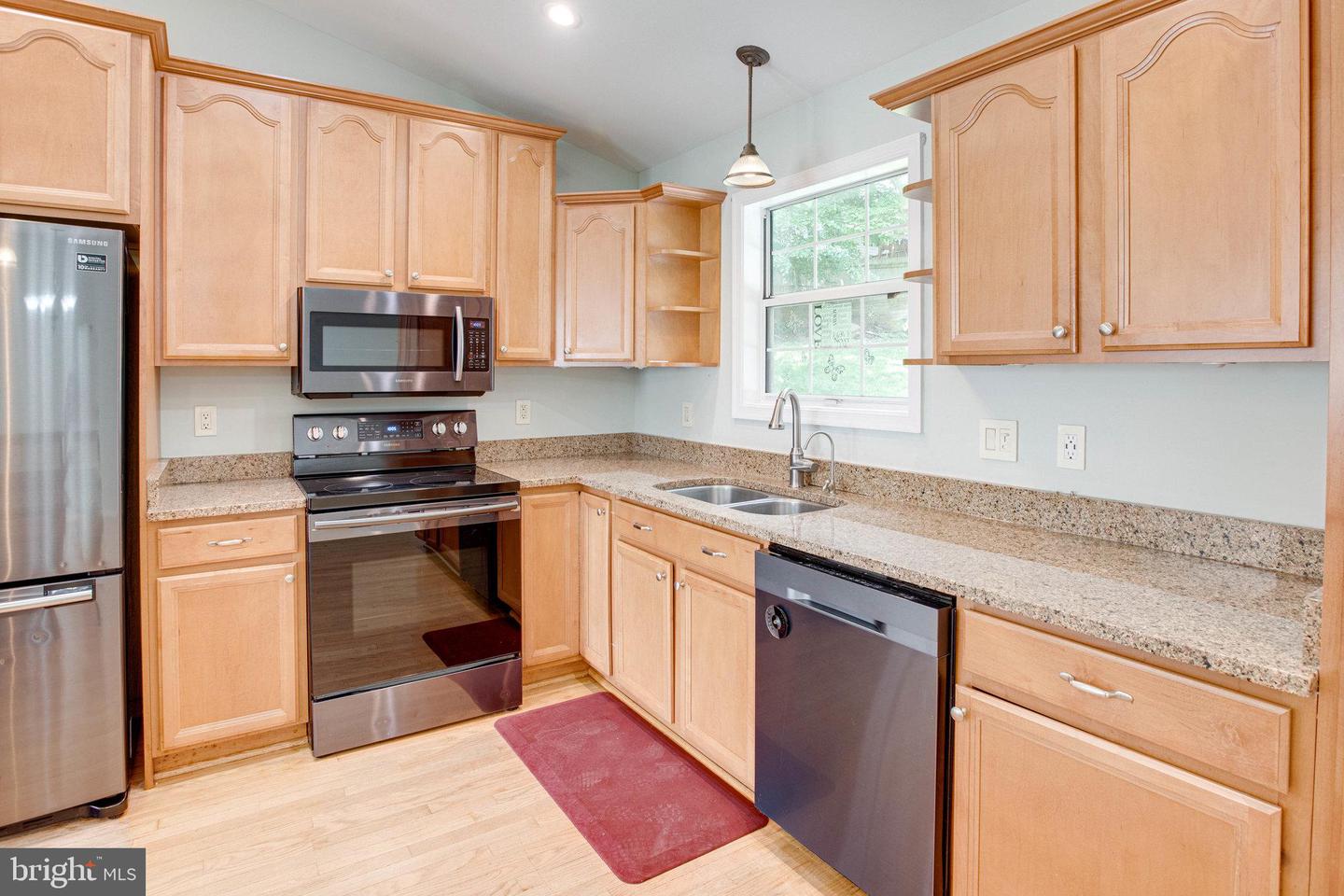 53 Larkwood COURT