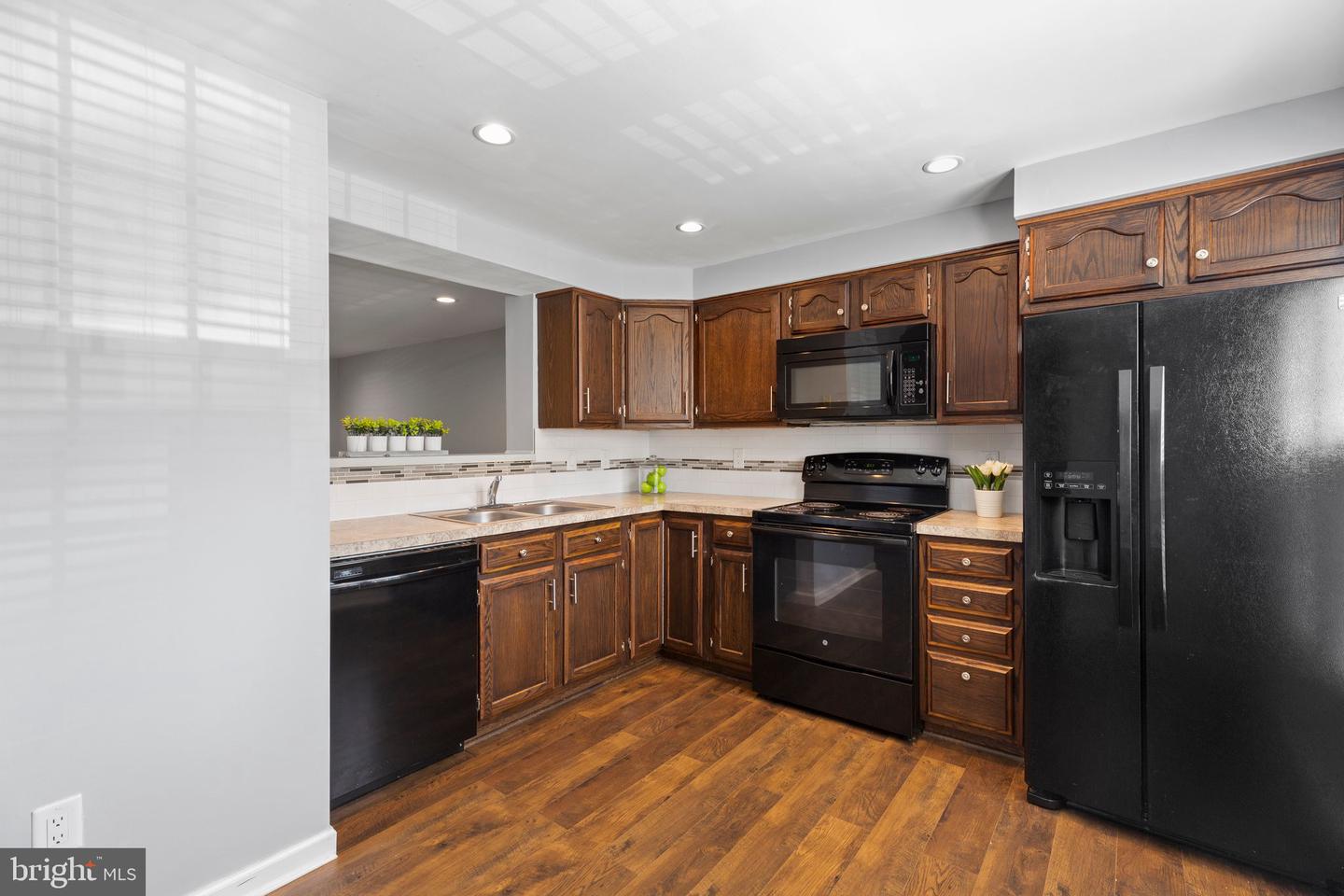602 Sedgwick COURT