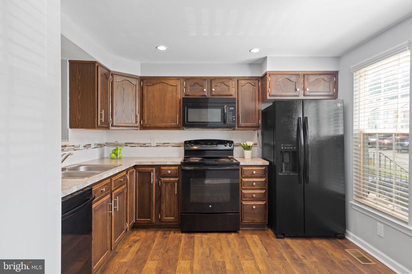 602 Sedgwick COURT