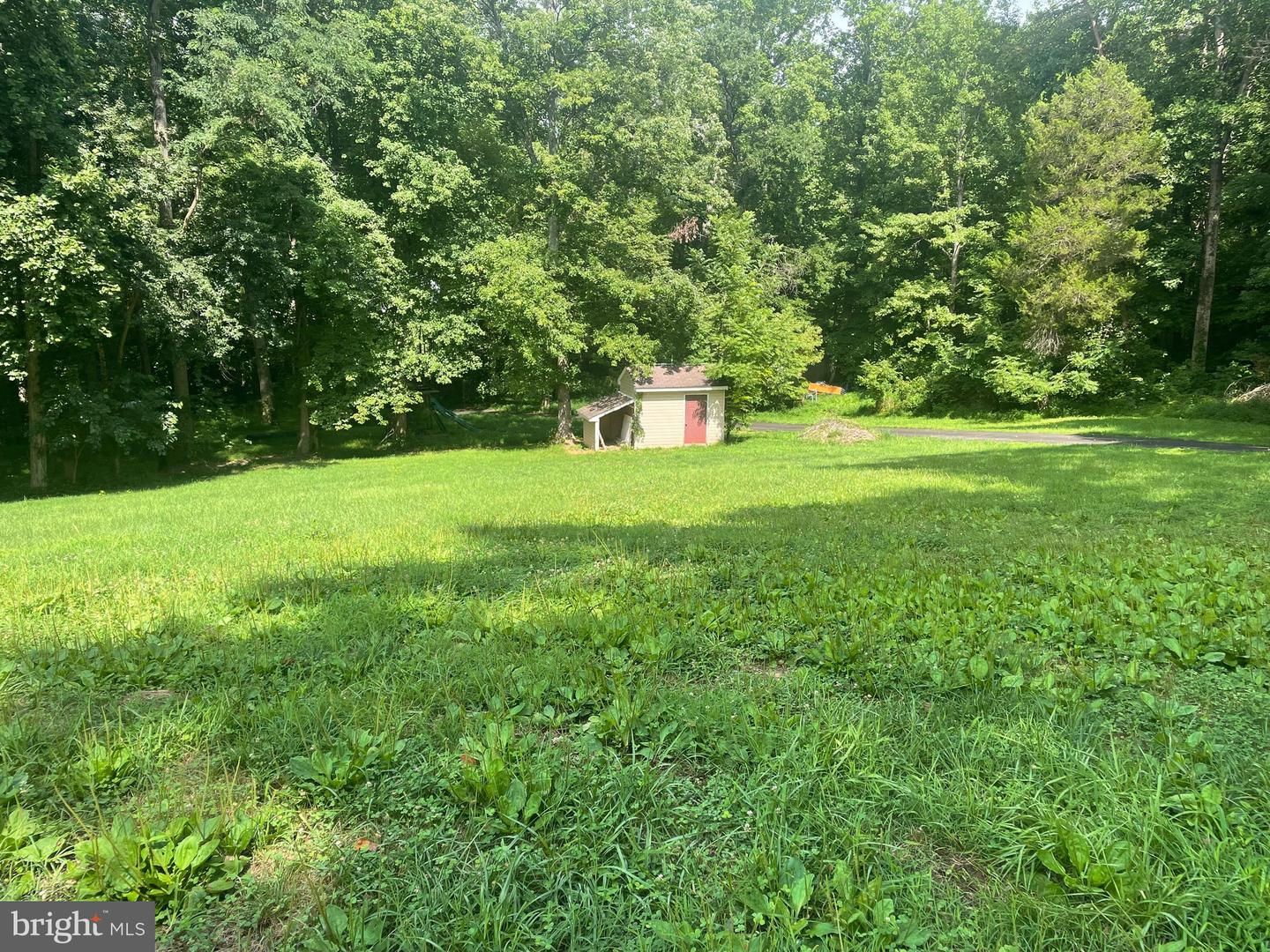 80 Chesterwood LANE