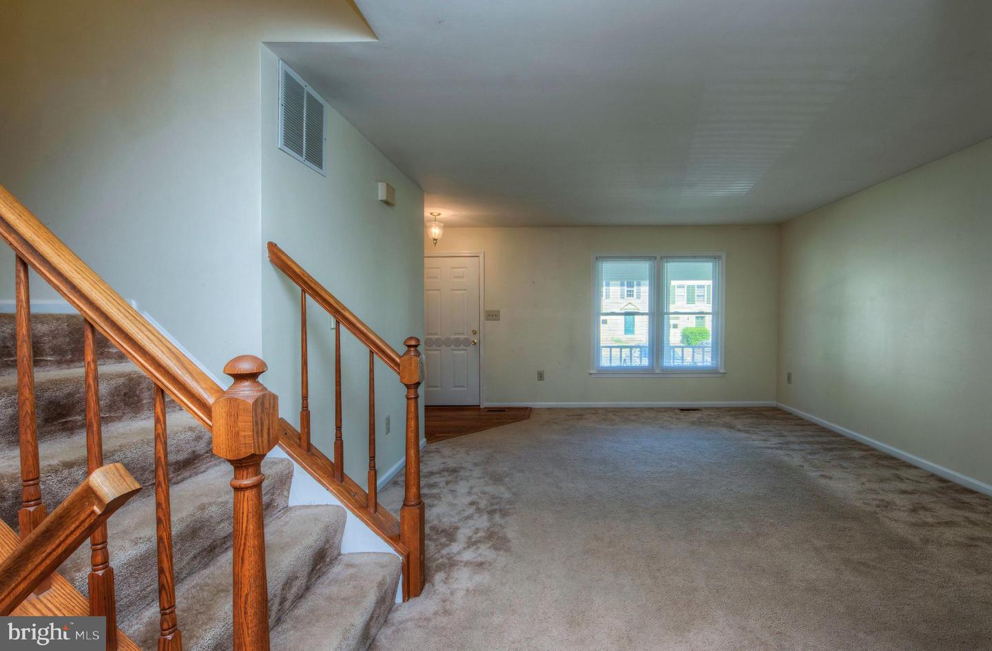 201 Rolling Hill COURT