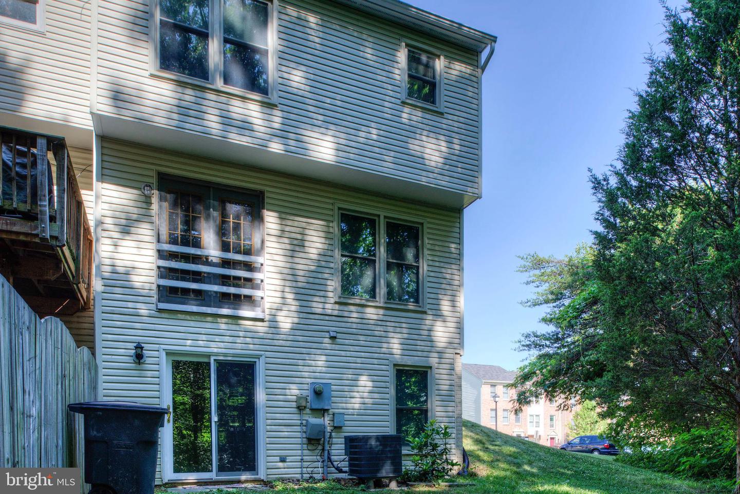 201 Rolling Hill COURT