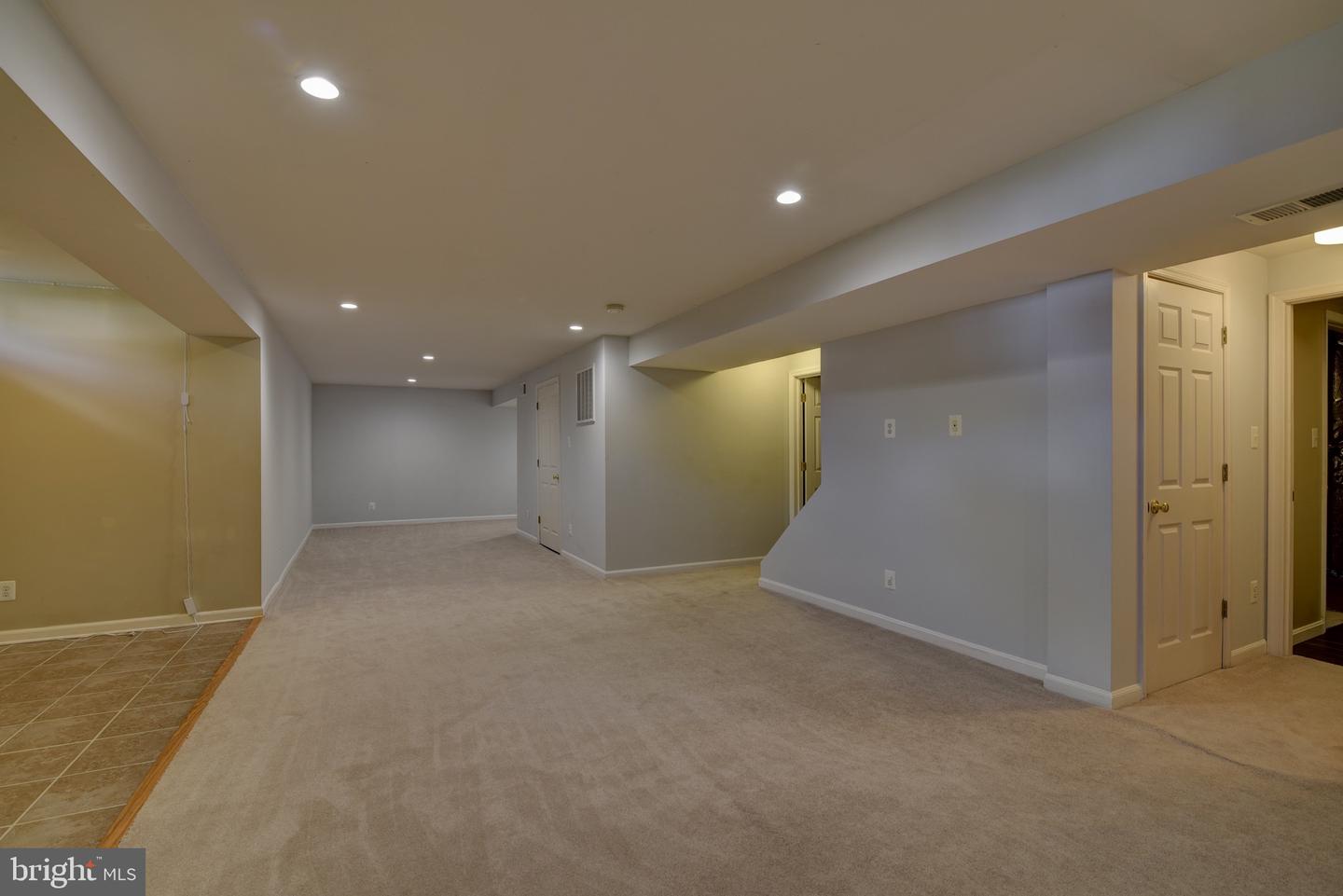 11 Warwick WAY