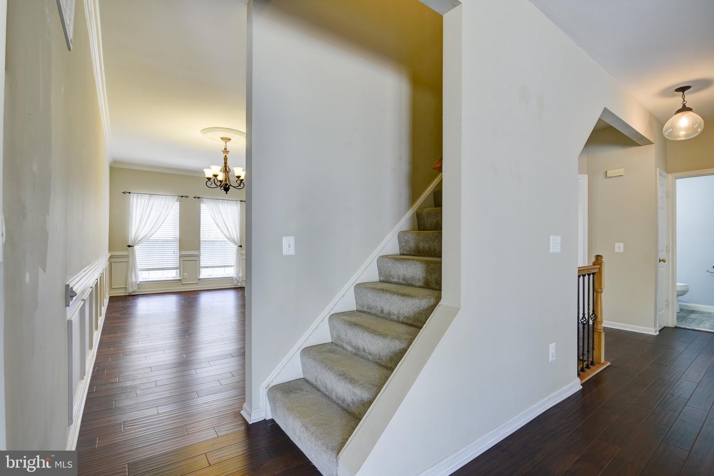 11 Warwick WAY