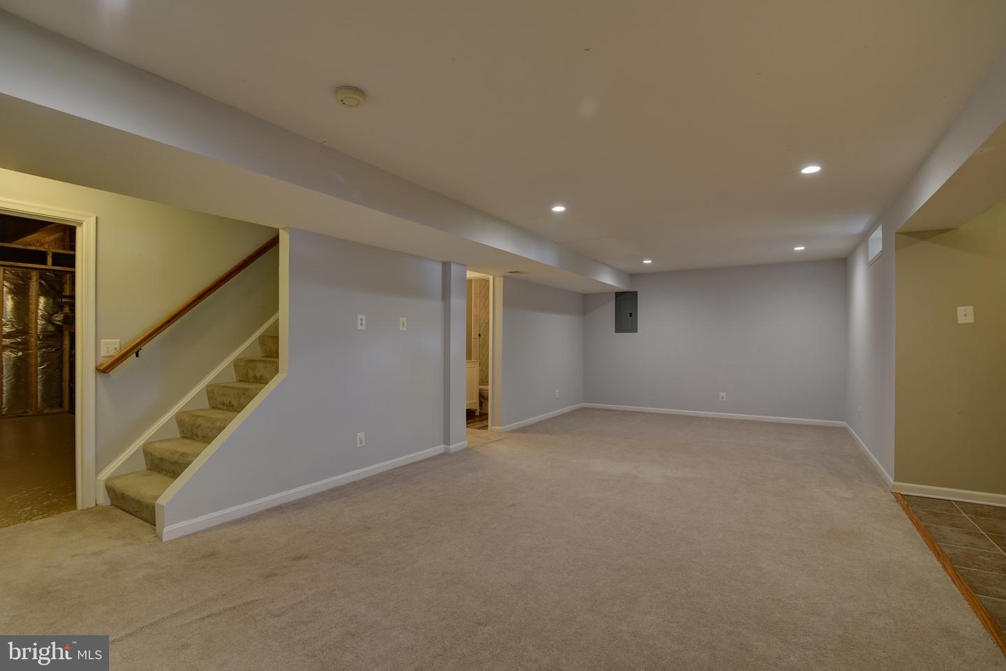 11 Warwick WAY