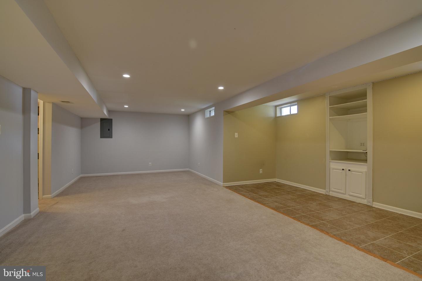 11 Warwick WAY