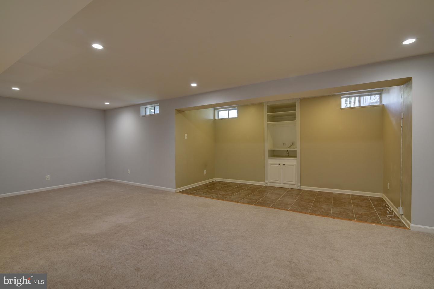 11 Warwick WAY