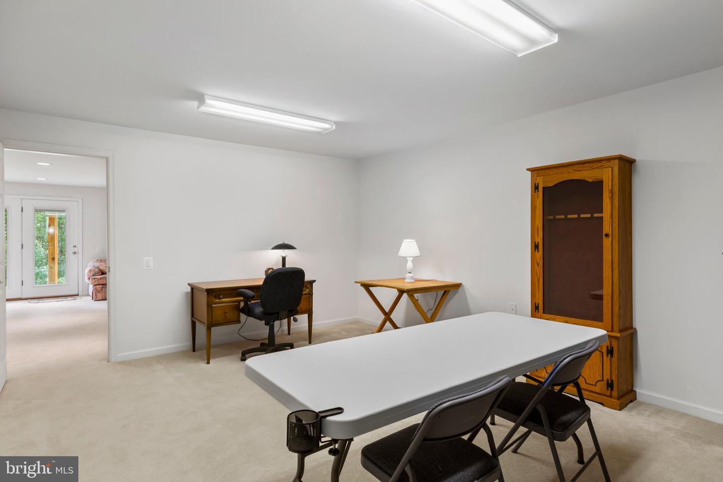 242 Bridgewater CIRCLE