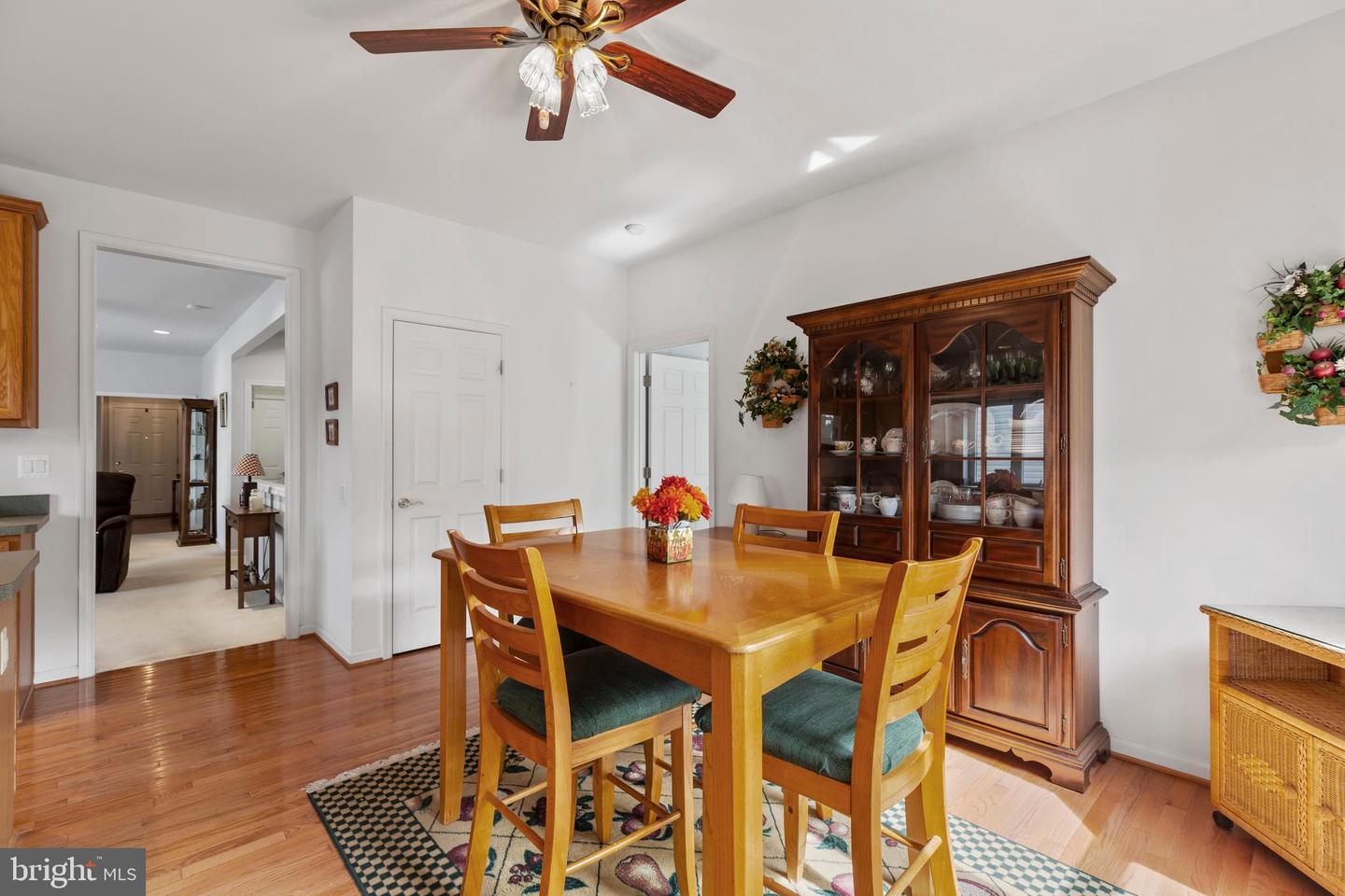 242 Bridgewater CIRCLE