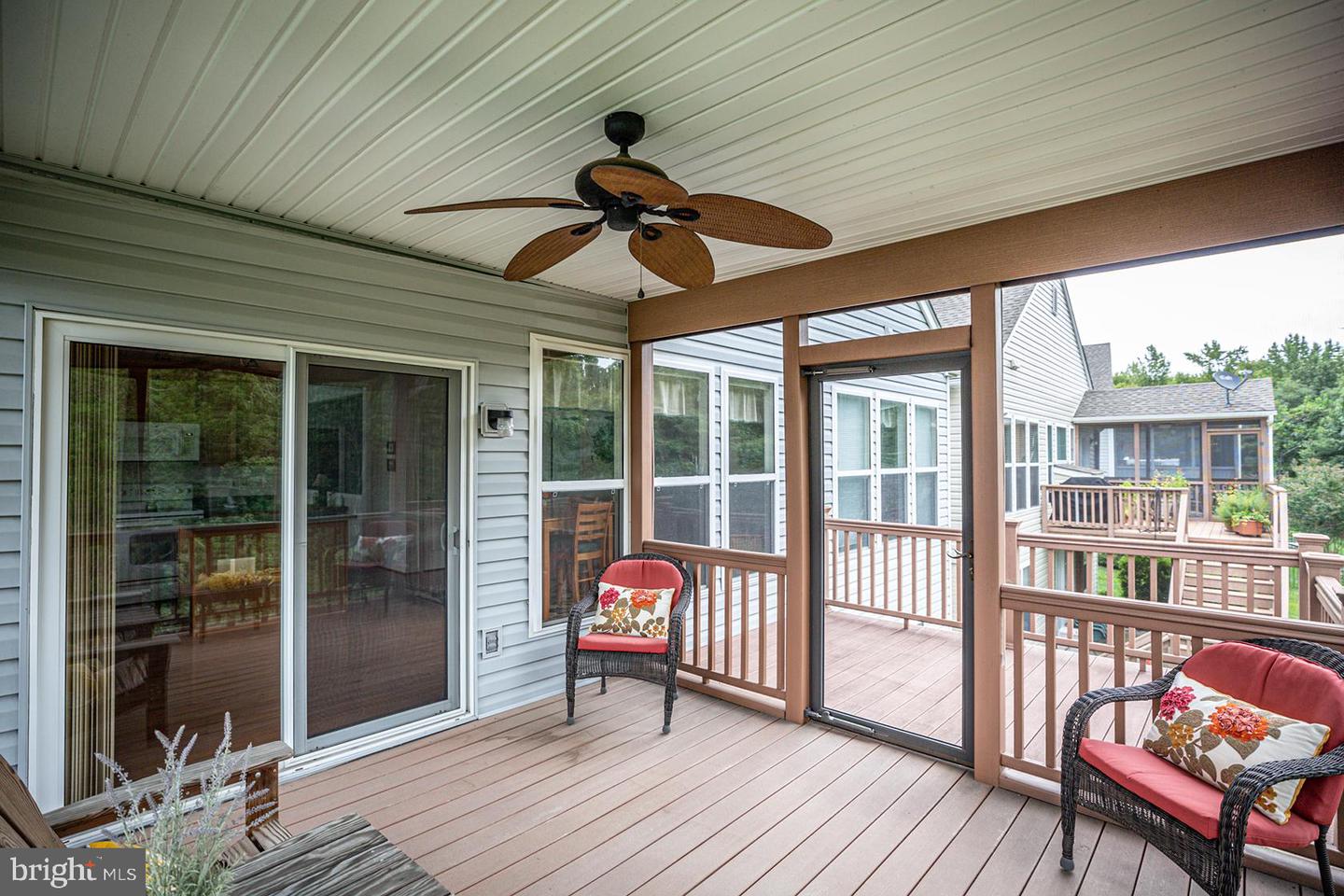 242 Bridgewater CIRCLE
