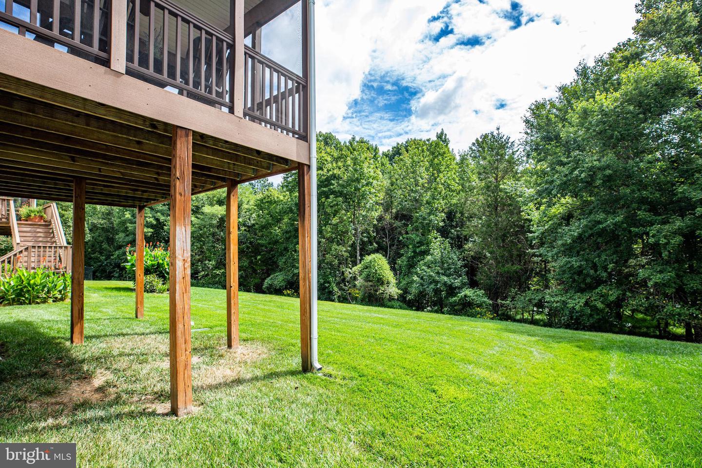 242 Bridgewater CIRCLE