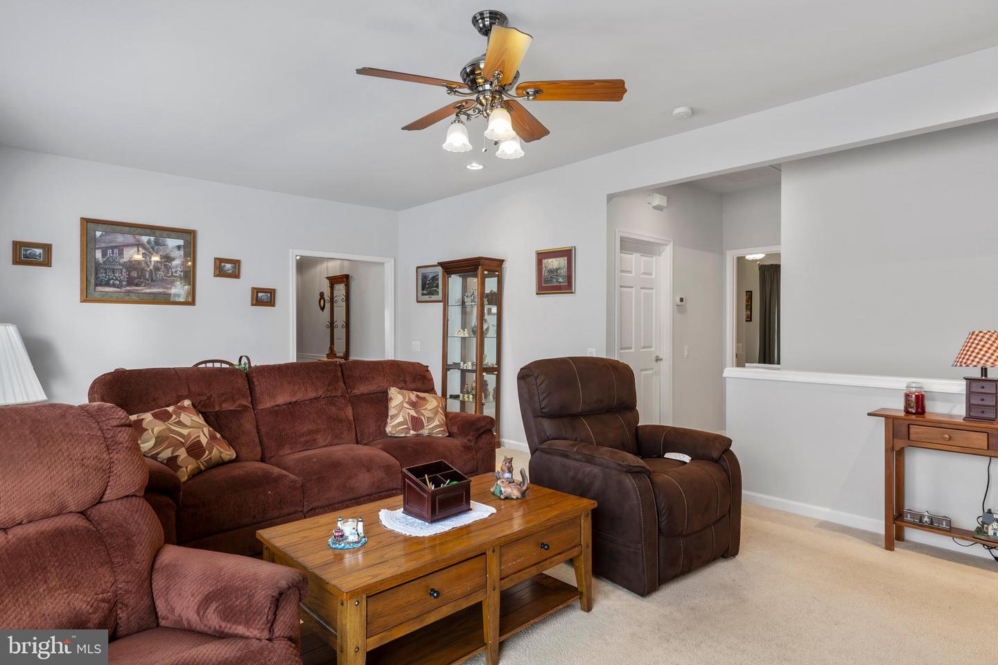 242 Bridgewater CIRCLE