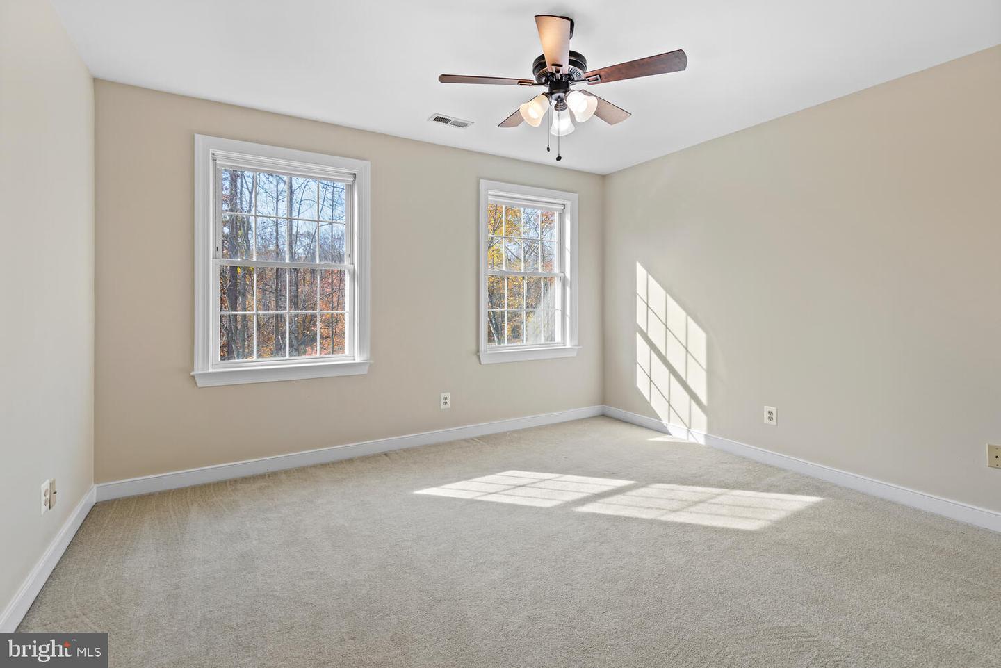 43 Lightfoot DRIVE