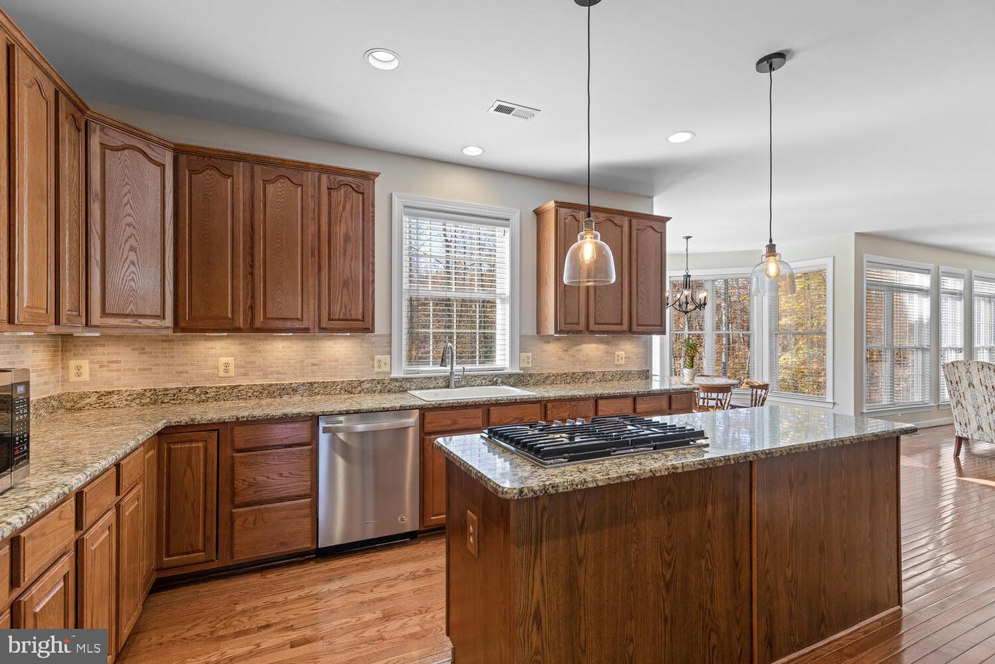 43 Lightfoot DRIVE