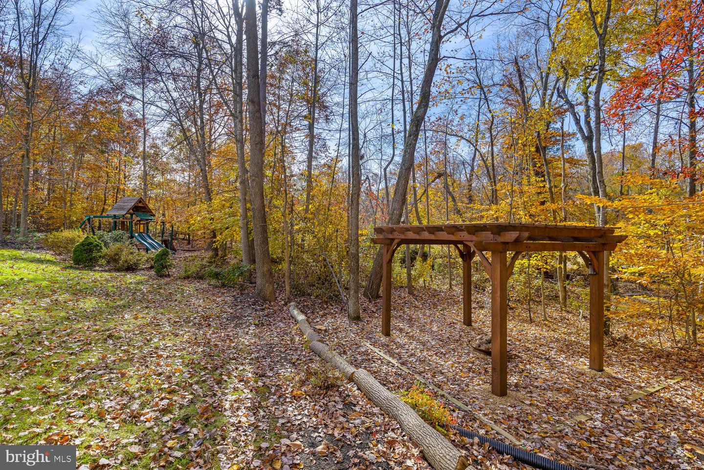 43 Lightfoot DRIVE