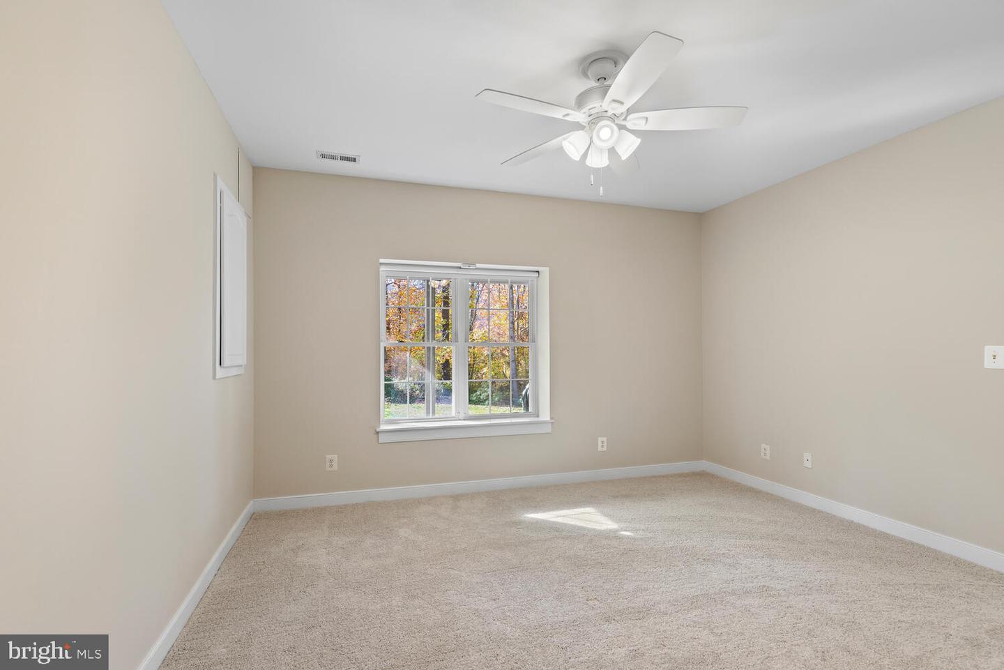 43 Lightfoot DRIVE