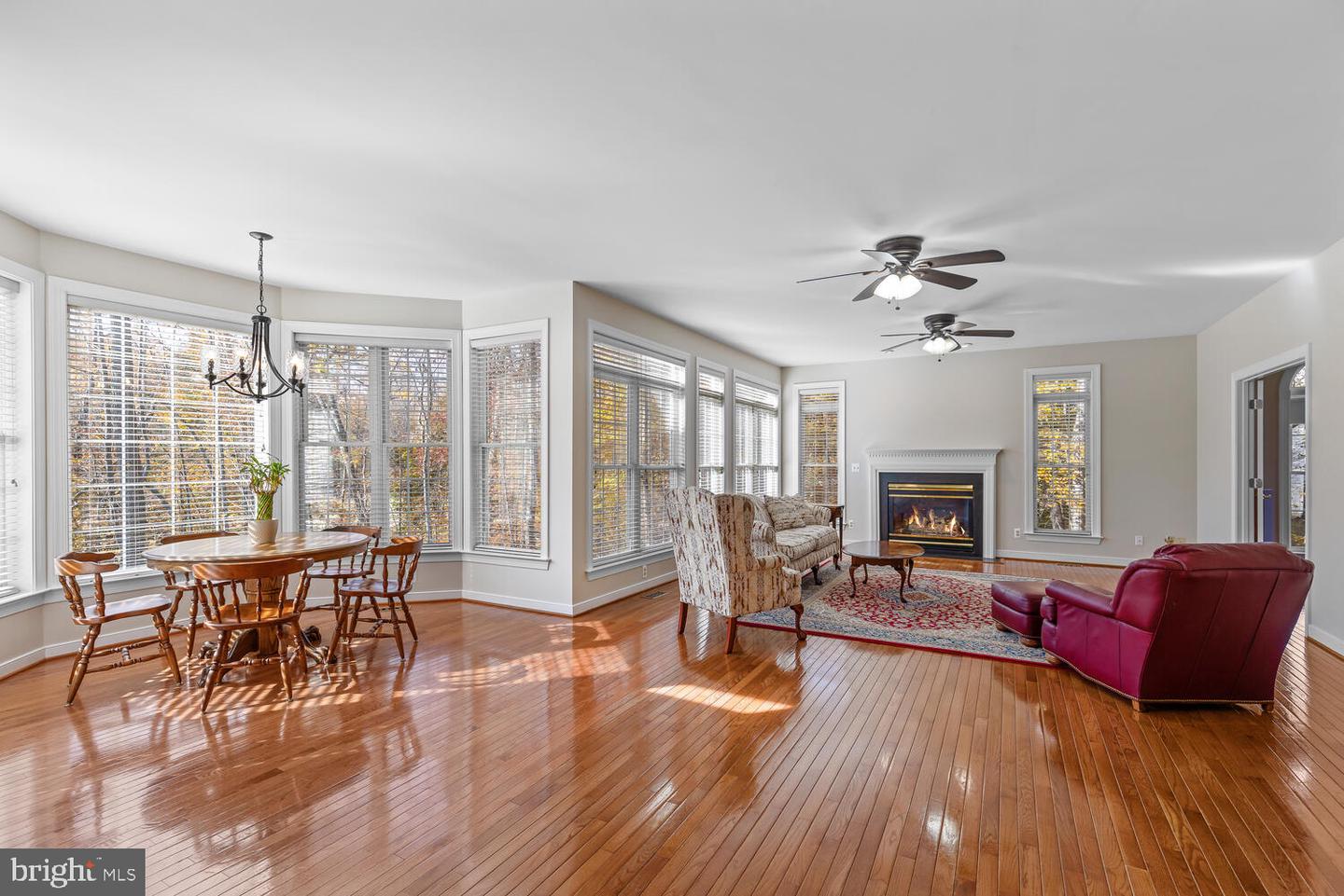 43 Lightfoot DRIVE