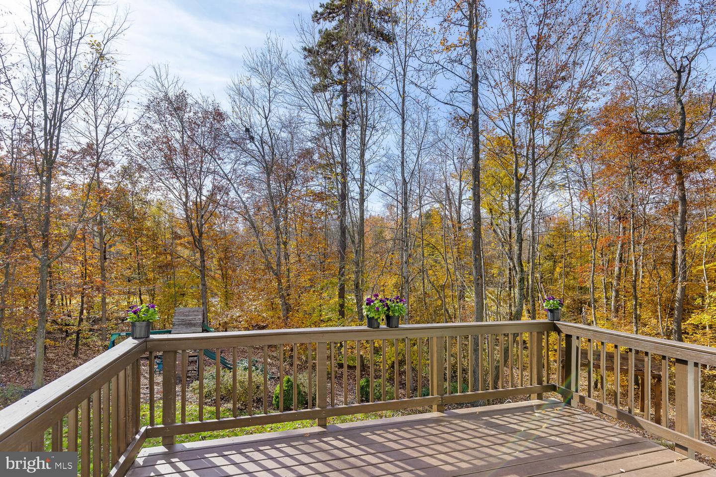 43 Lightfoot DRIVE