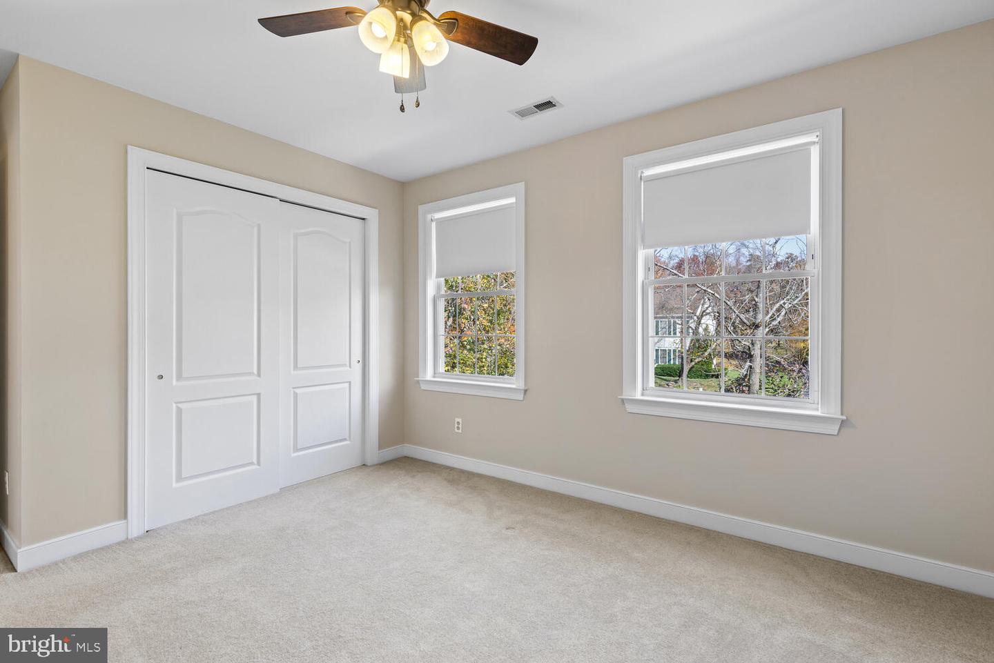 43 Lightfoot DRIVE