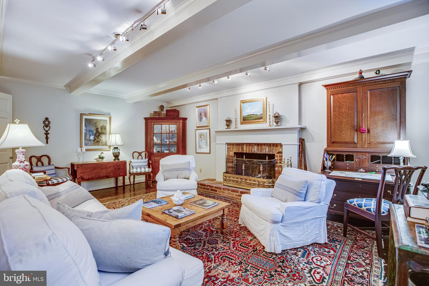 20 Aiken ROAD