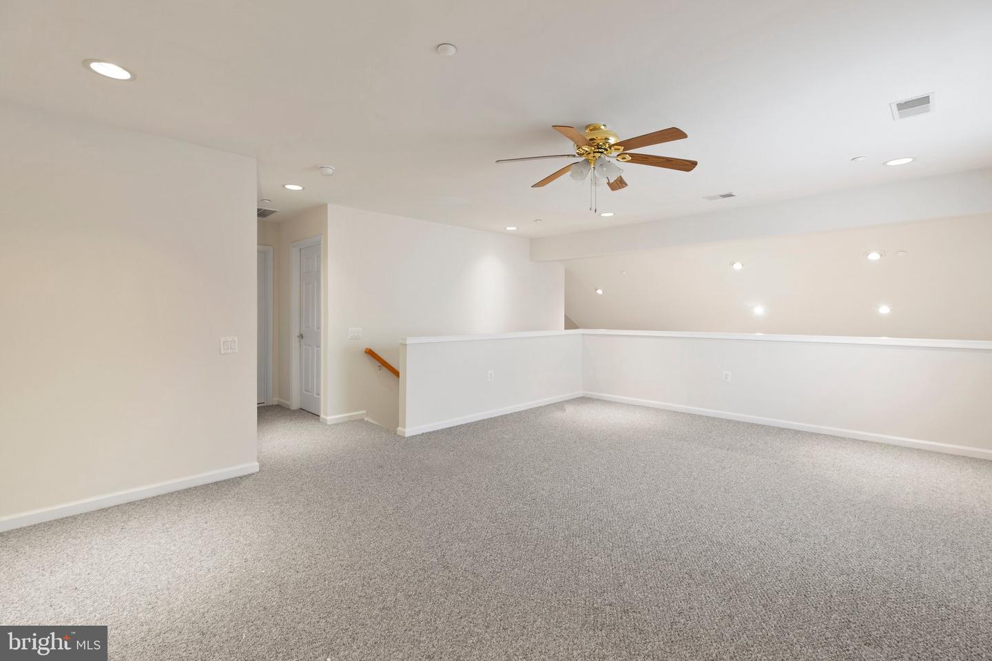 14 Norwood LANE