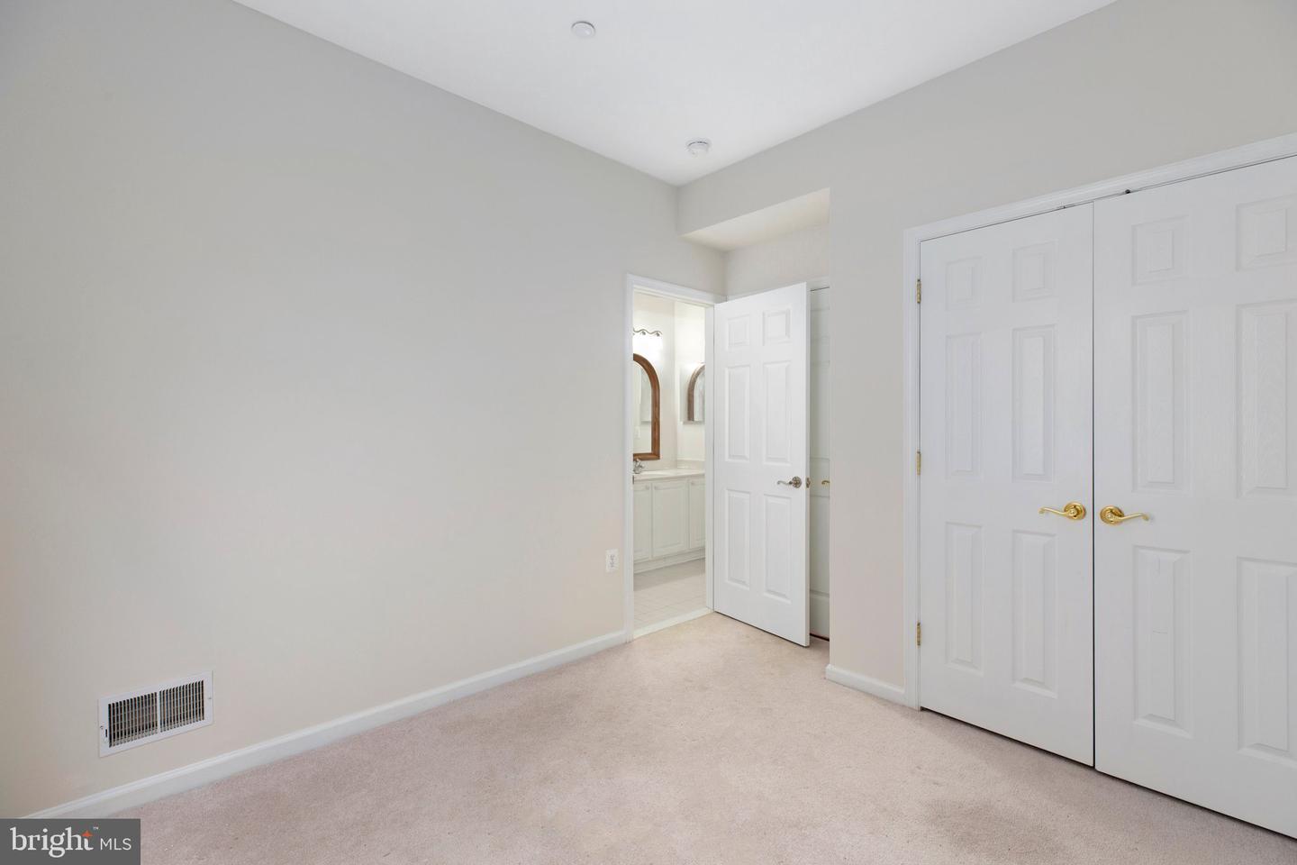 14 Norwood LANE