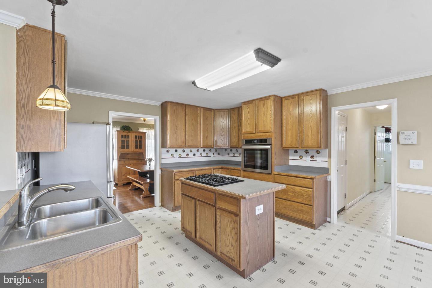 16 Live Oak LANE