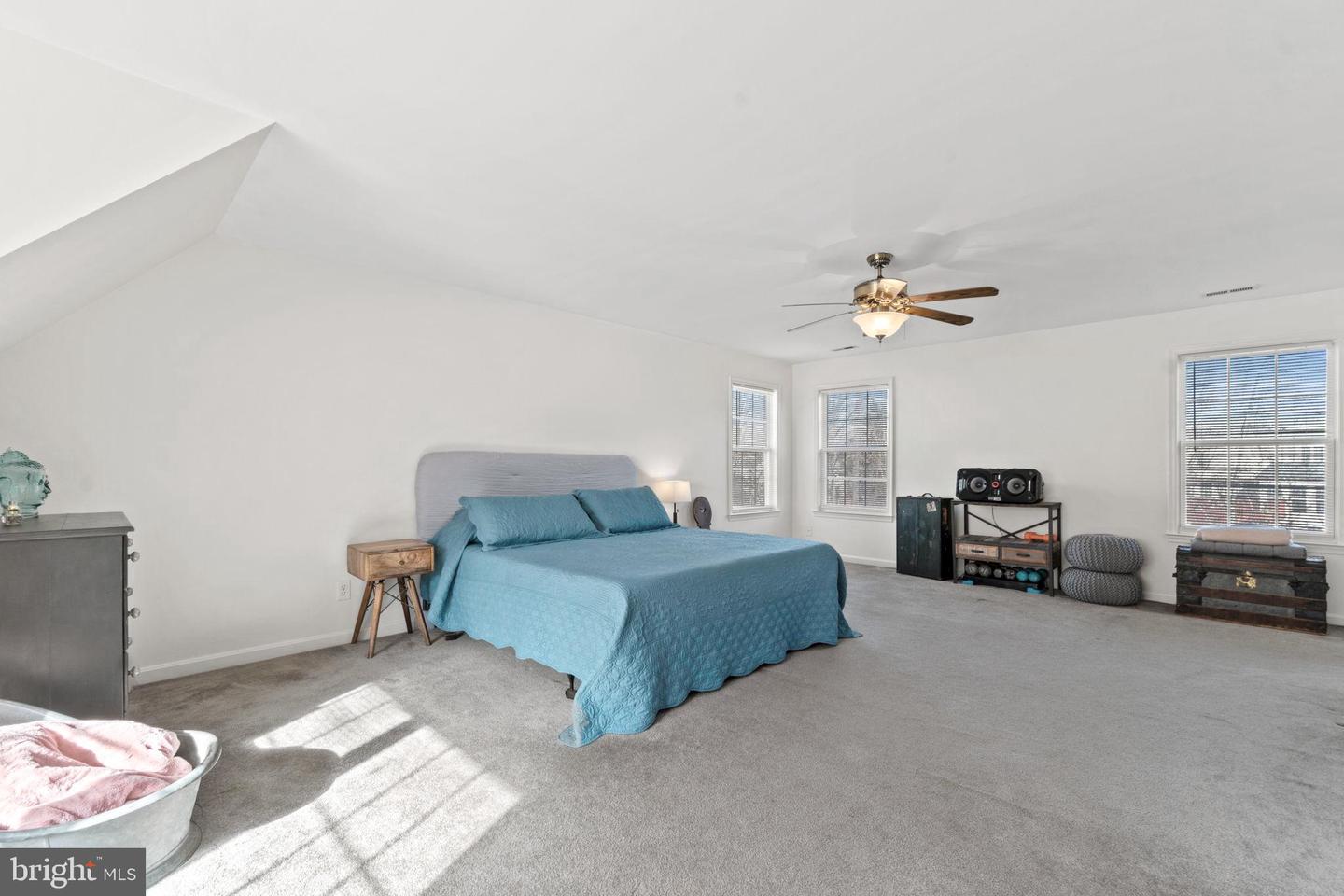 16 Live Oak LANE