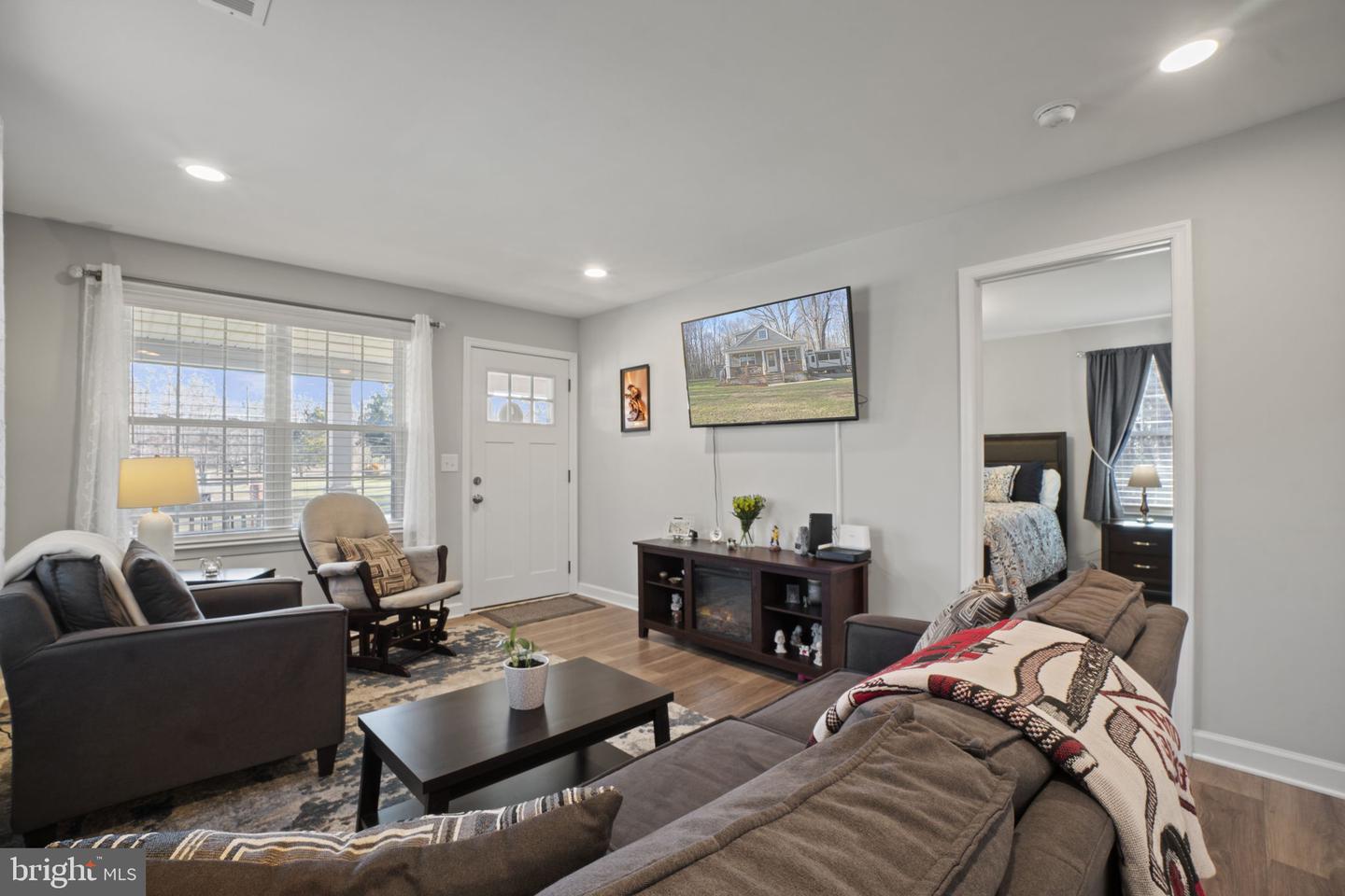 286 Colebrook ROAD