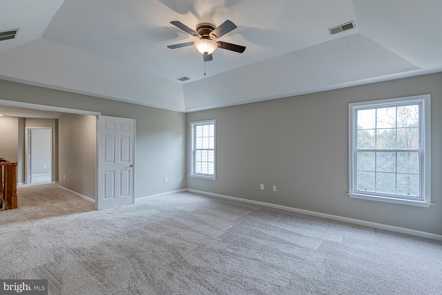 14 Monarch COURT