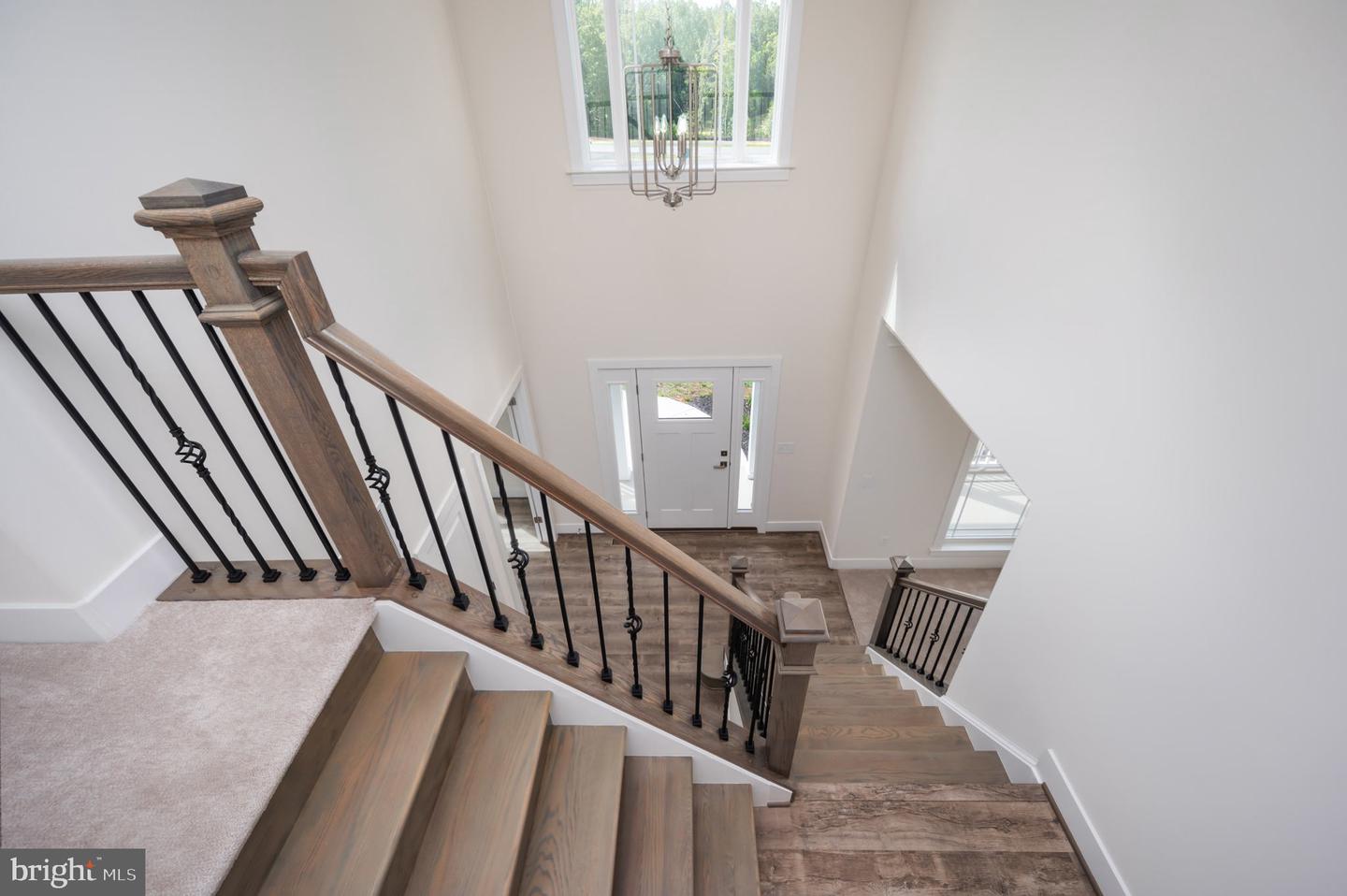 175 Stillwater LANE