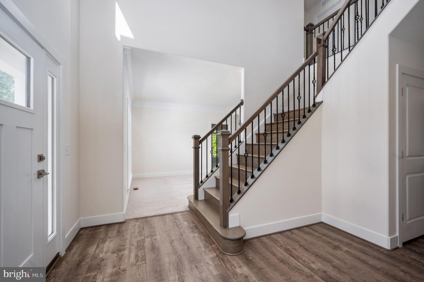 175 Stillwater LANE