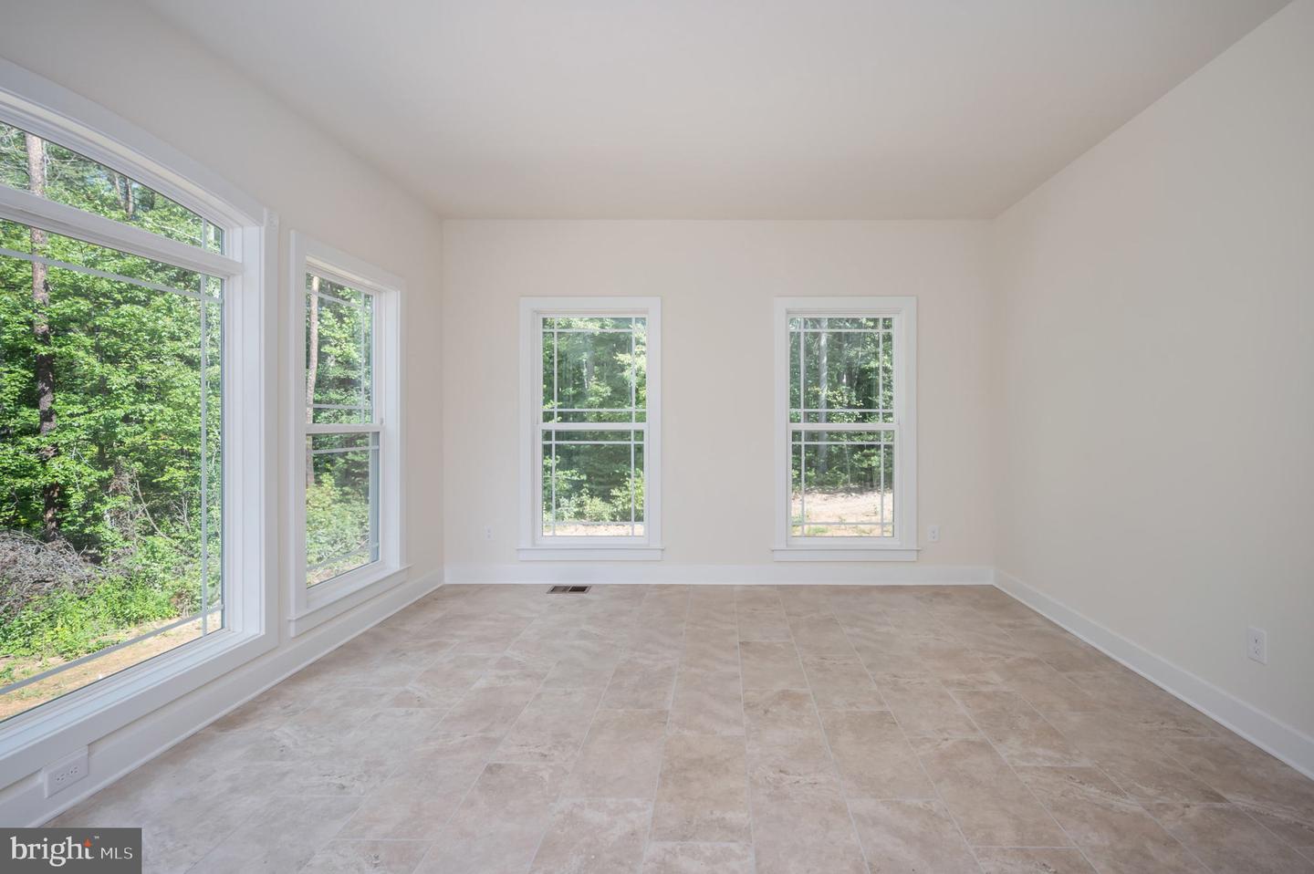 175 Stillwater LANE