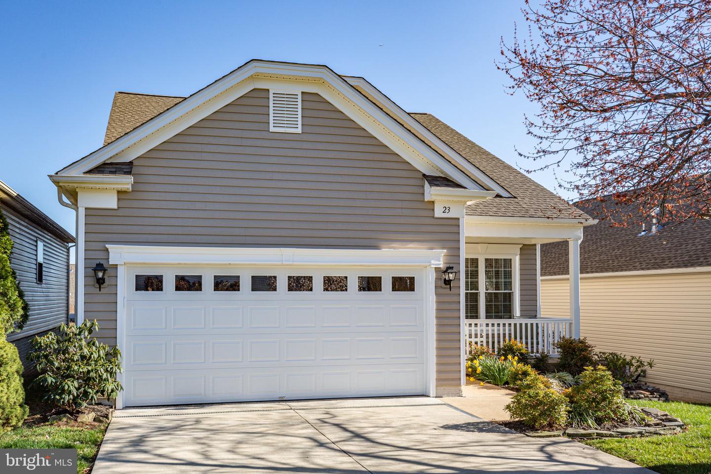 23 Buchanan COURT