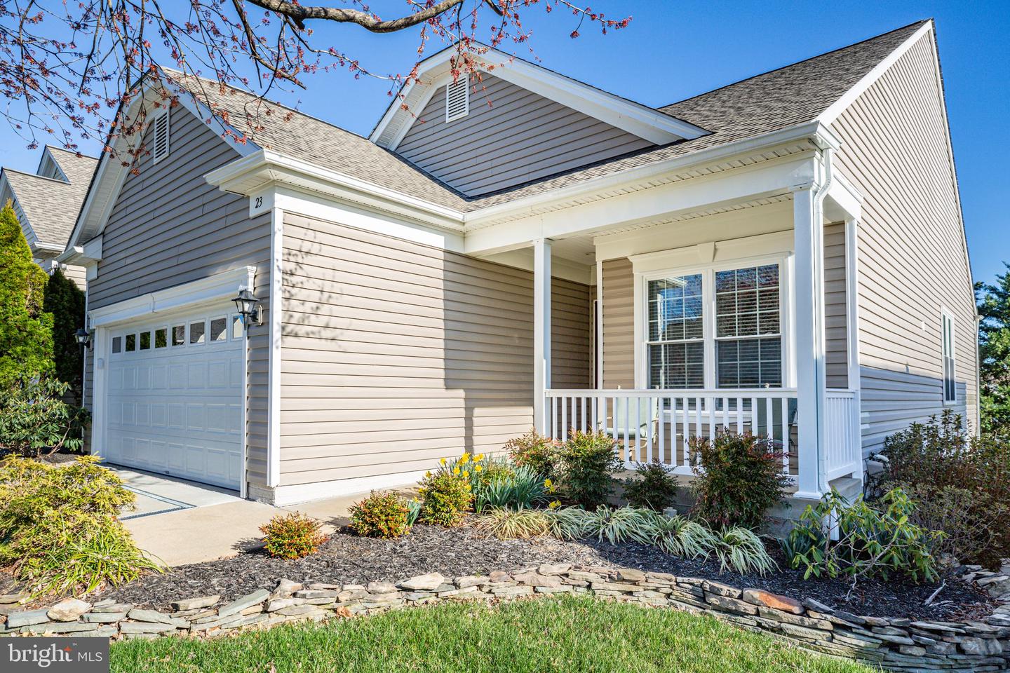 23 Buchanan COURT