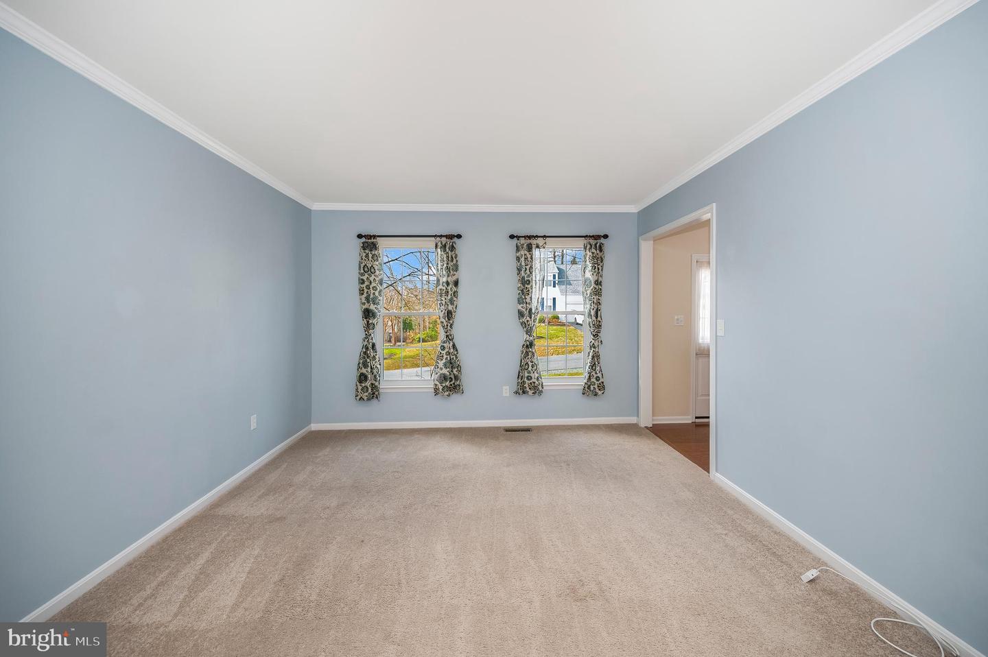 39 Westhampton COURT