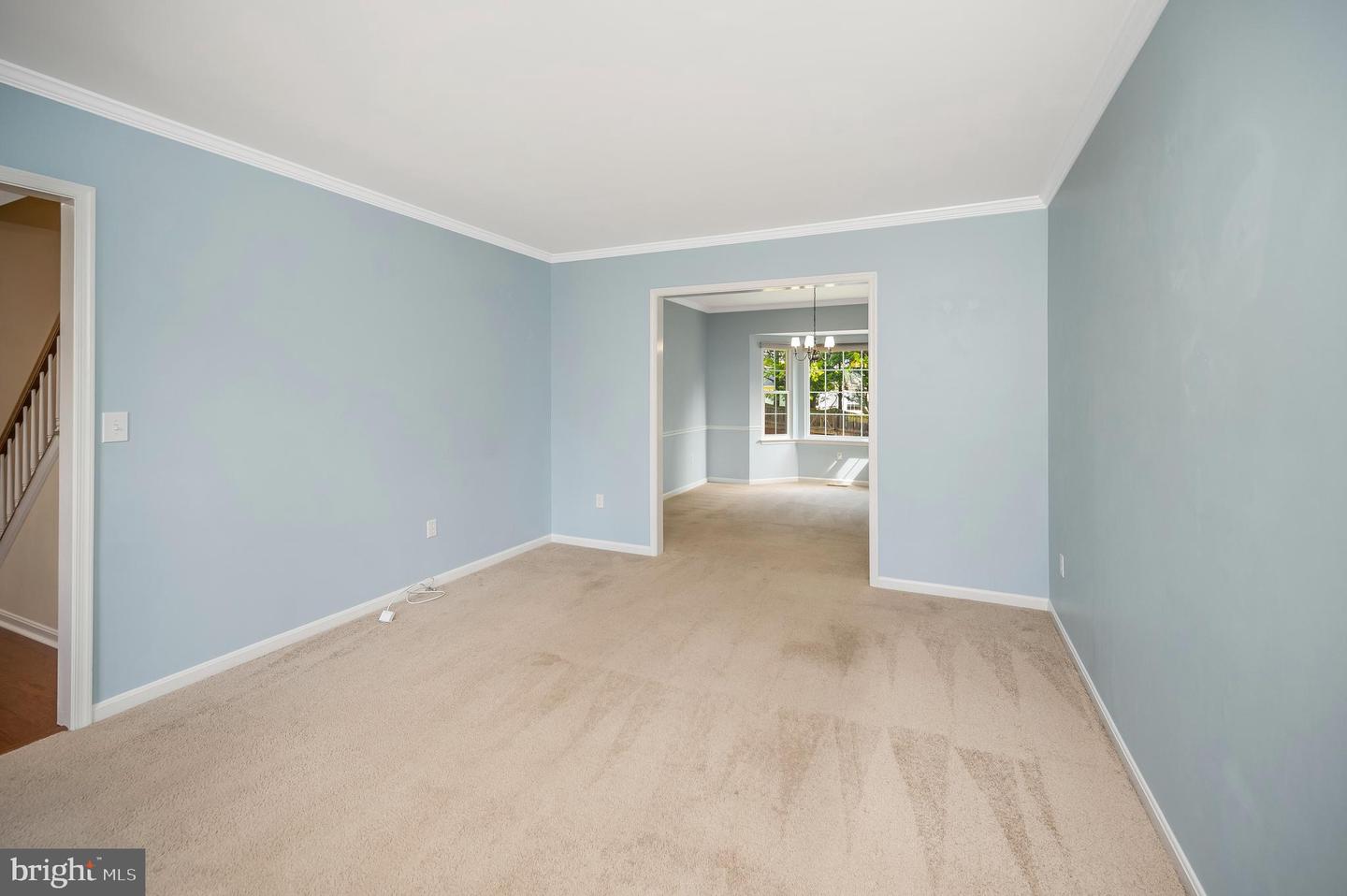 39 Westhampton COURT