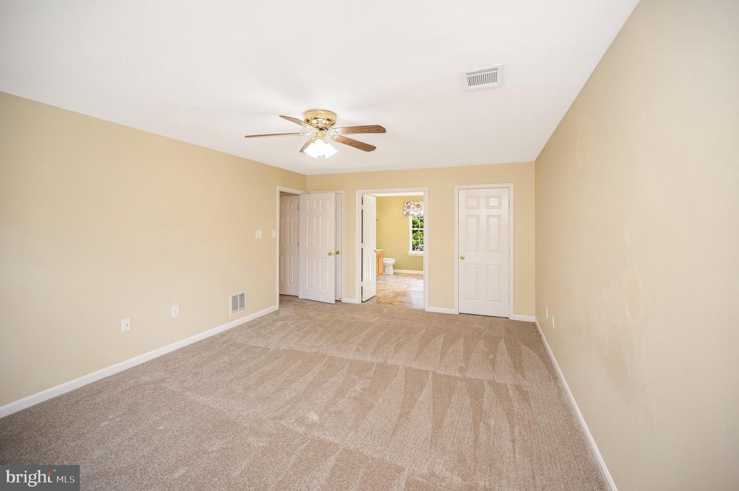 39 Westhampton COURT