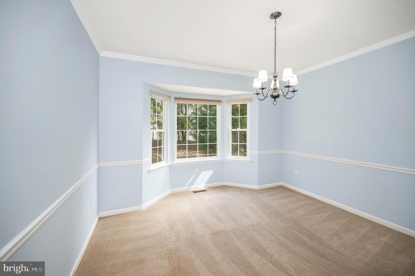 39 Westhampton COURT