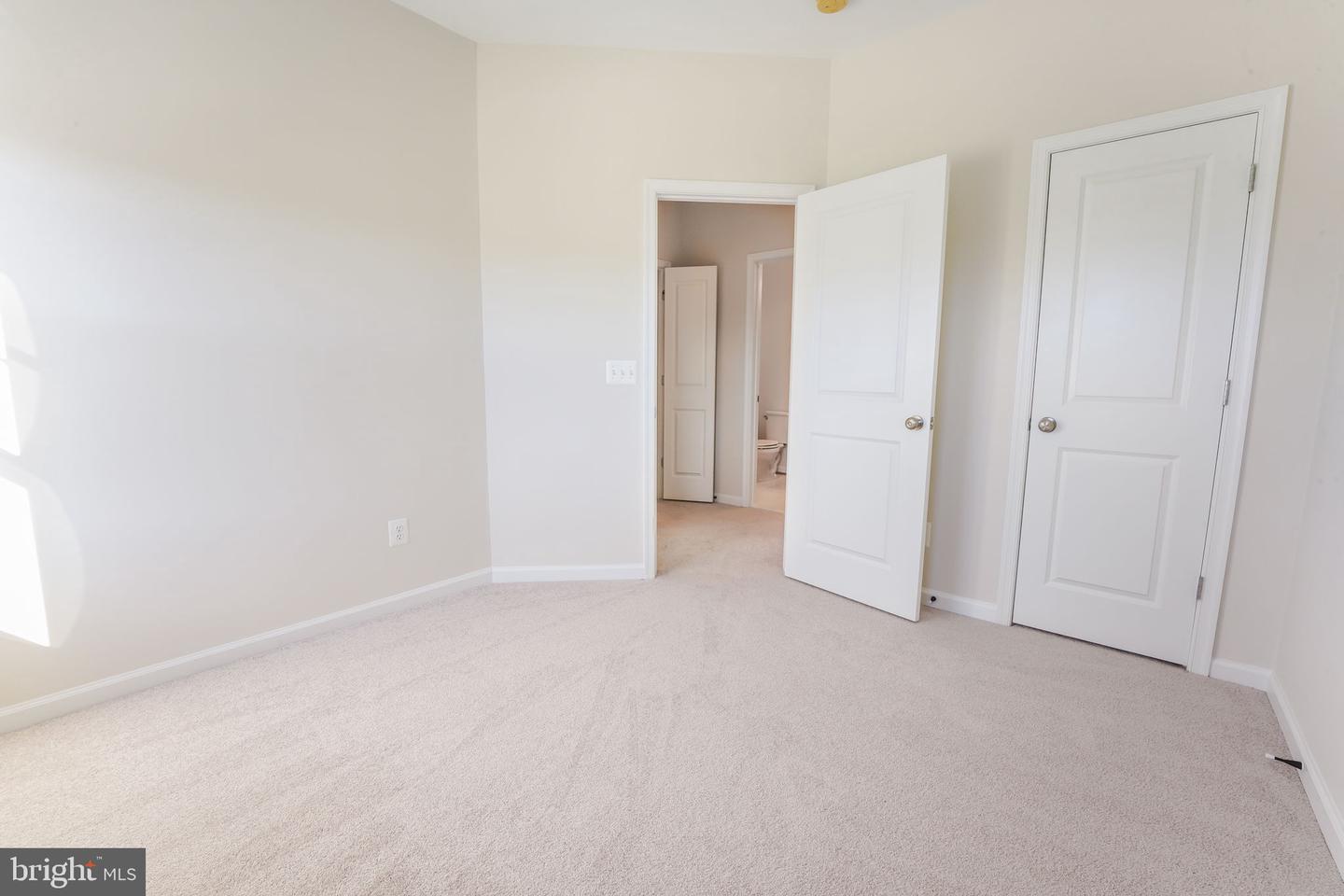 218 Woodstream BOULEVARD