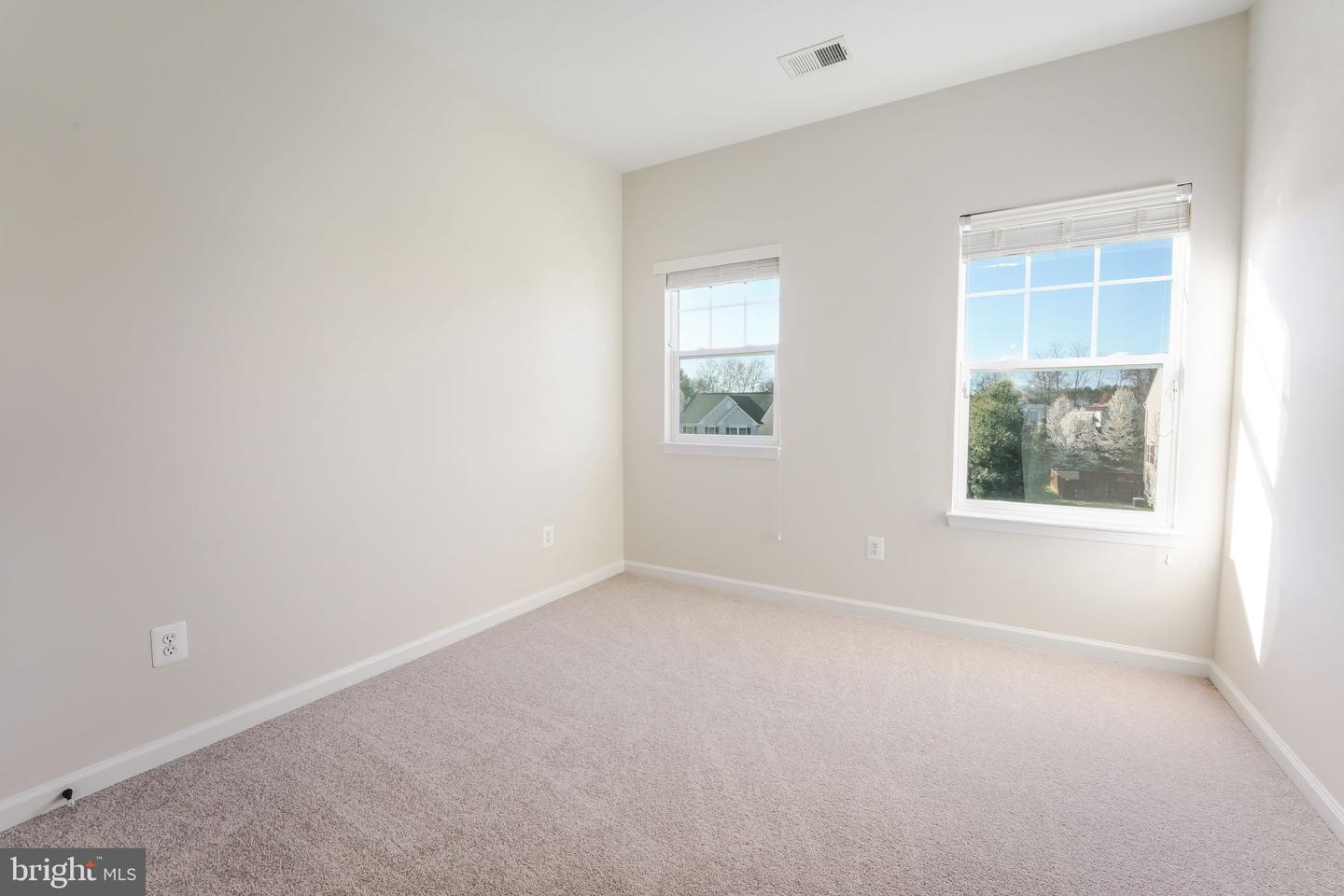 218 Woodstream BOULEVARD