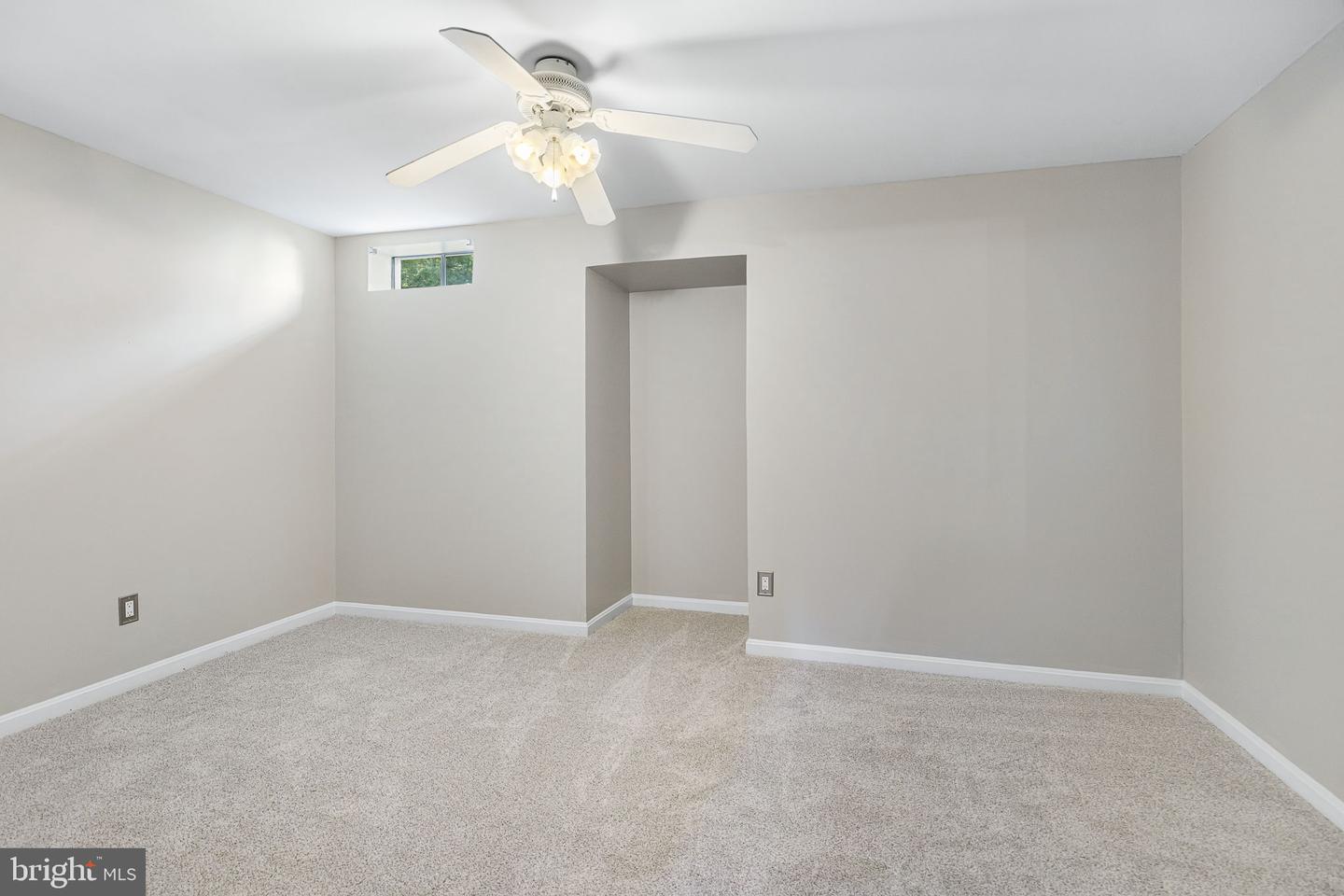16 Sarrington COURT