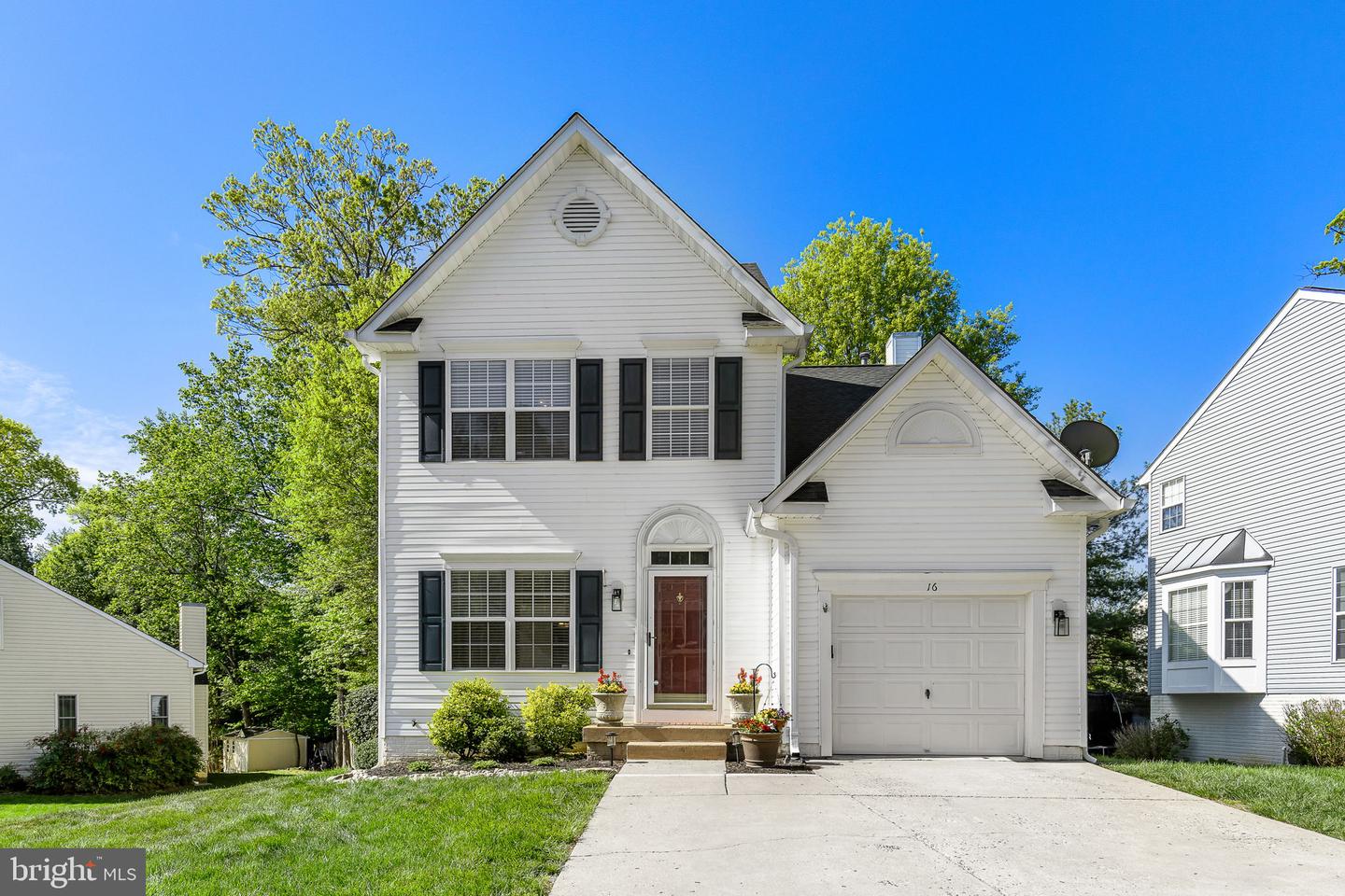 16 Sarrington COURT
