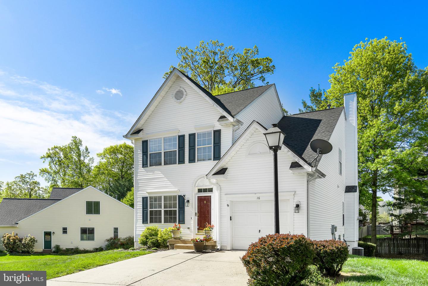 16 Sarrington COURT