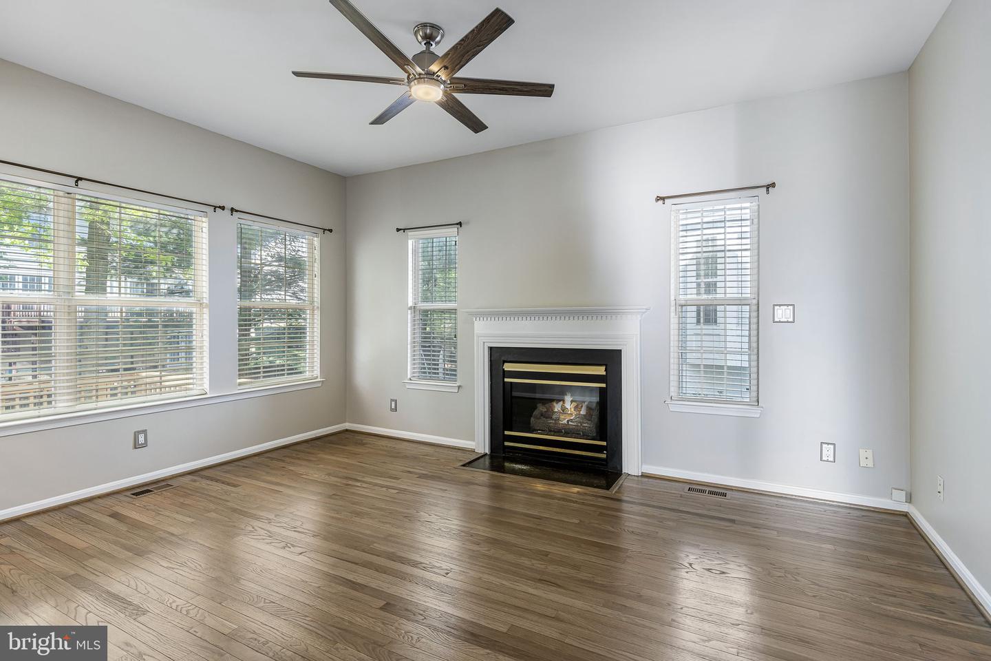 16 Sarrington COURT