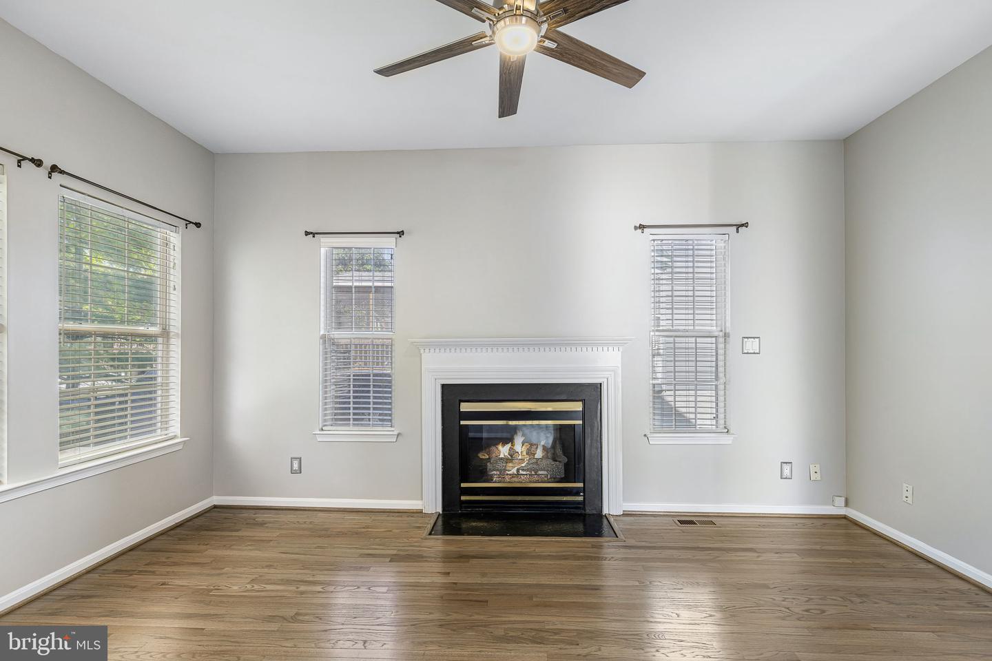 16 Sarrington COURT