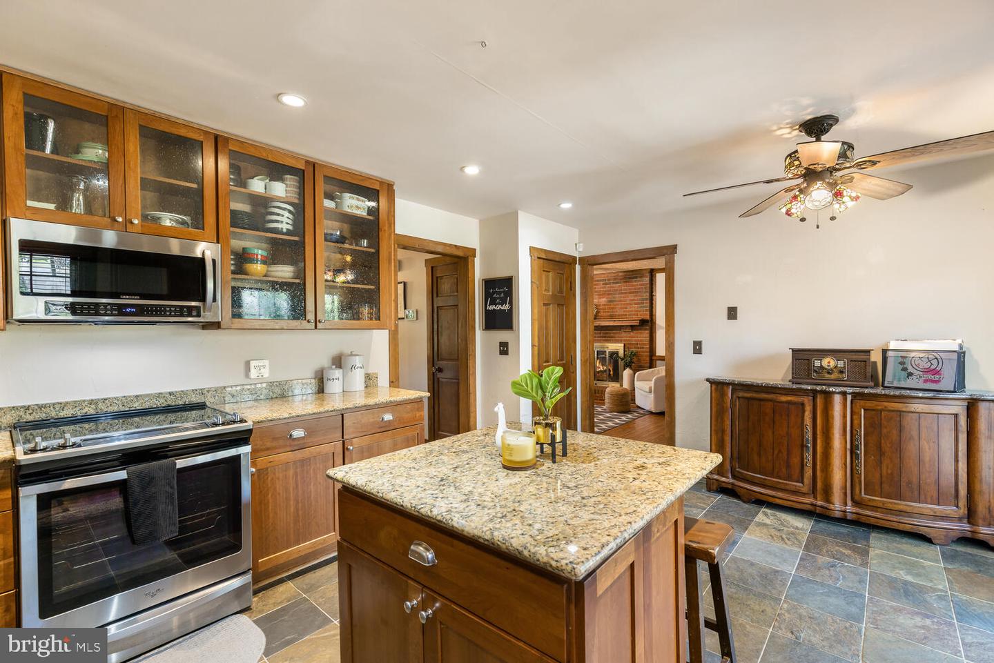1136 Columbus DRIVE