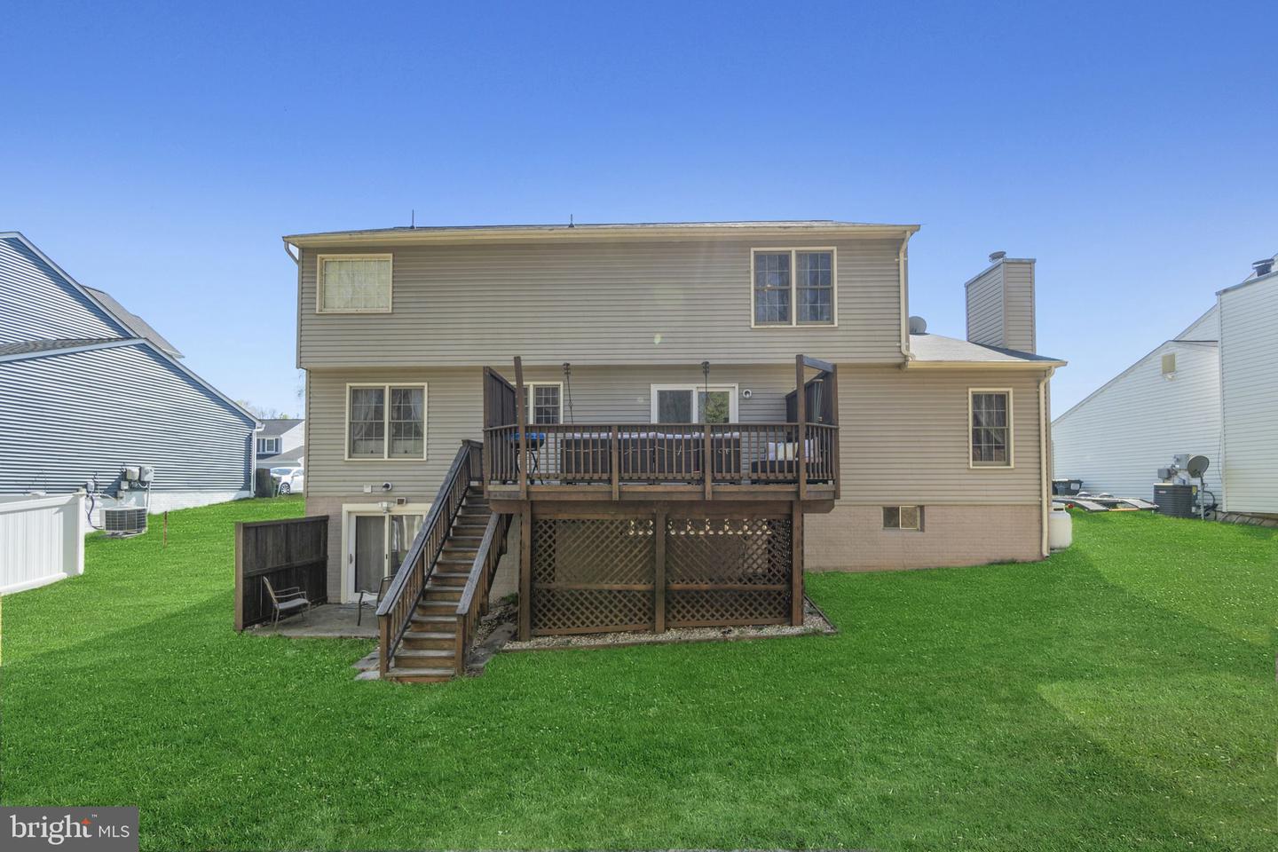 32 Willow Glen COURT
